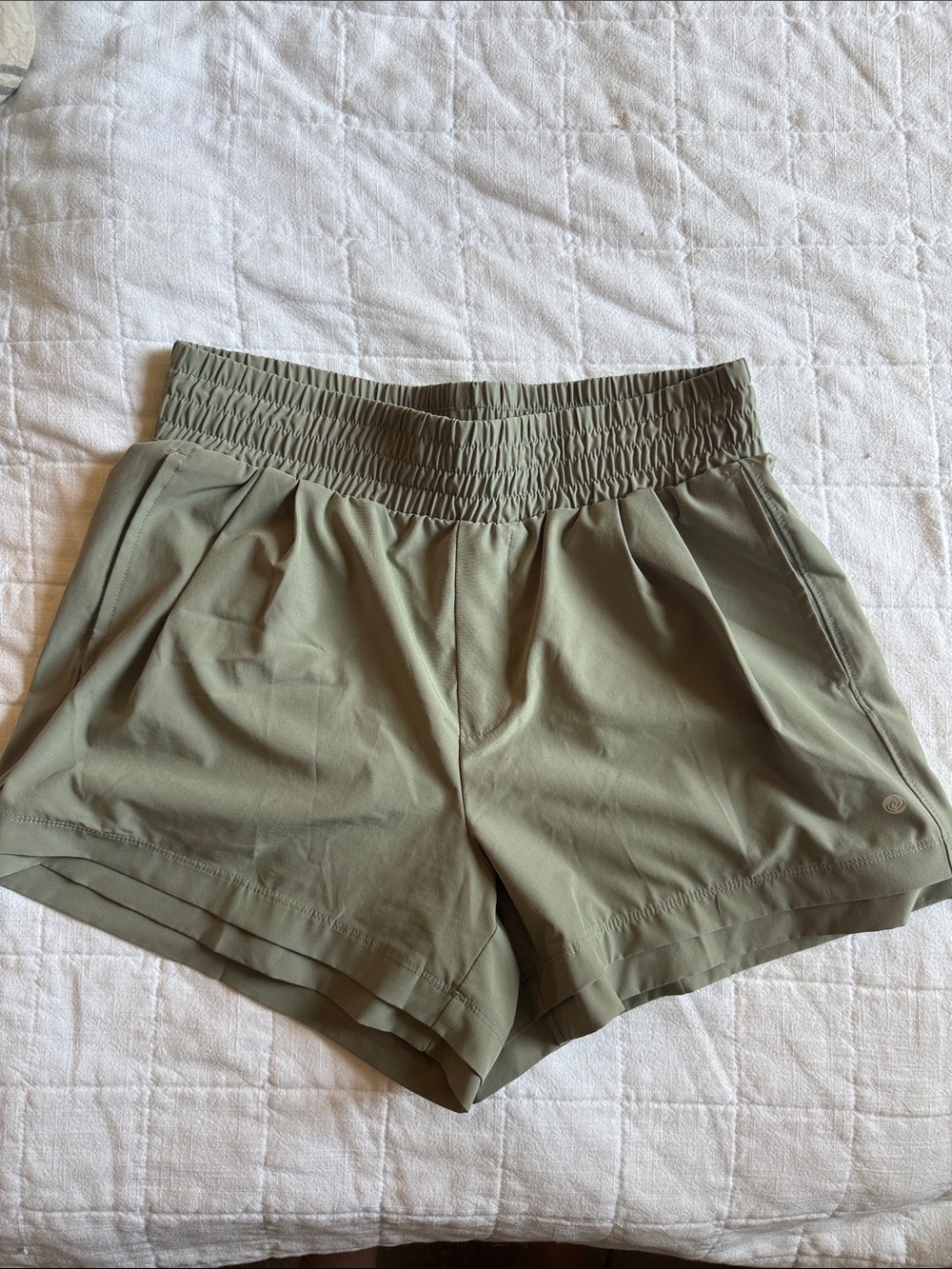 Apana Olive Elastic-Waist Active Shorts
